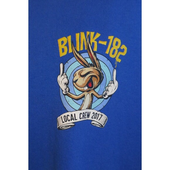Blink 182 Middle Finger Bunny 2017 Local Crew XL Concert T-Shirt - Picture 1 of 9